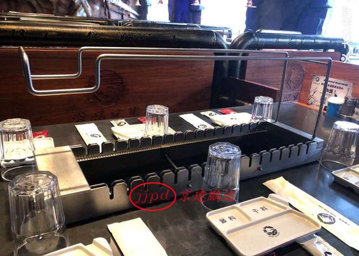 全自動無煙燒烤桌子工作原理和優勢是什么？